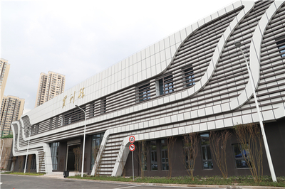 重慶公共運輸職業(yè)學院優(yōu)化教學架構，設立六個二級學院以強化技術服務